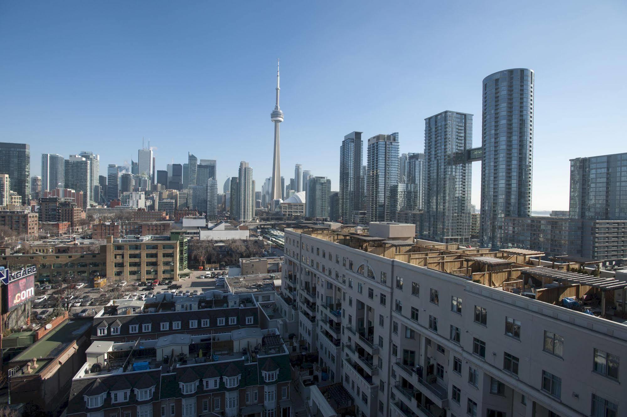 Life Suites Luxury Downtown Condos Toronto Exterior photo