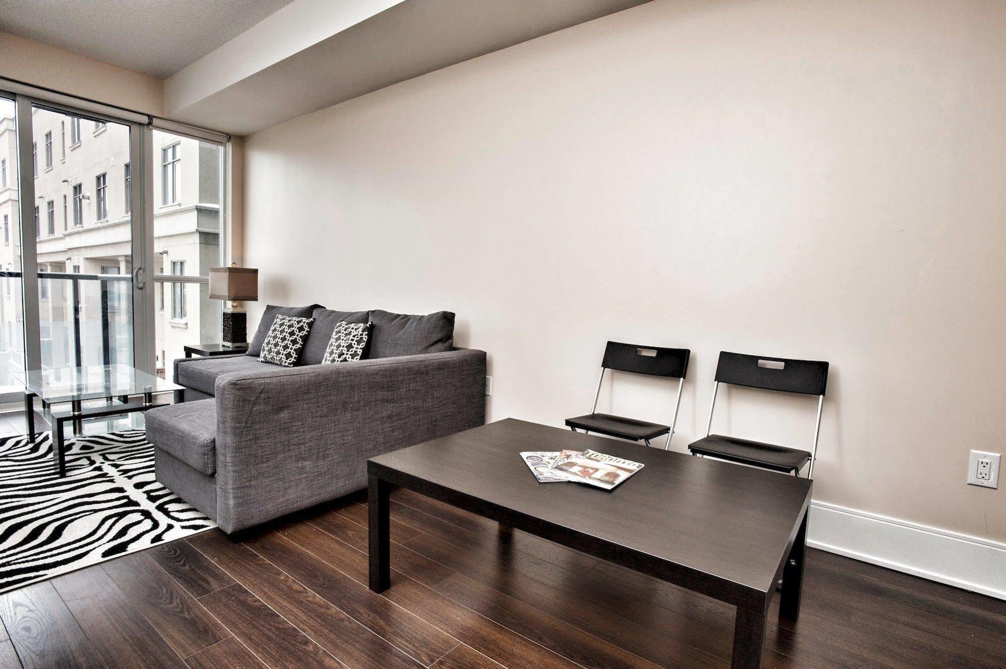 Life Suites Luxury Downtown Condos Toronto Exterior photo